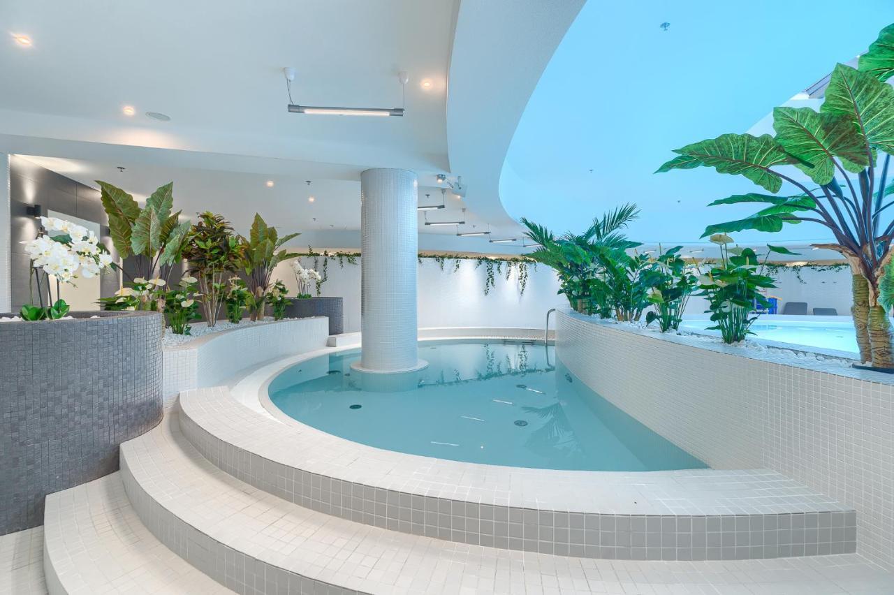 Margi Ether Apartament Lux Pool Balcony 슈체친 외부 사진